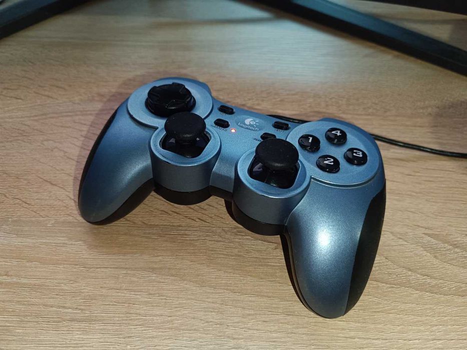 Джойстик Logitech Dual Action (G‑UF13A)