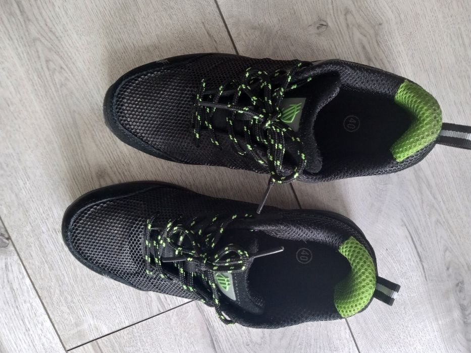 Buty męskie z twardym nosem