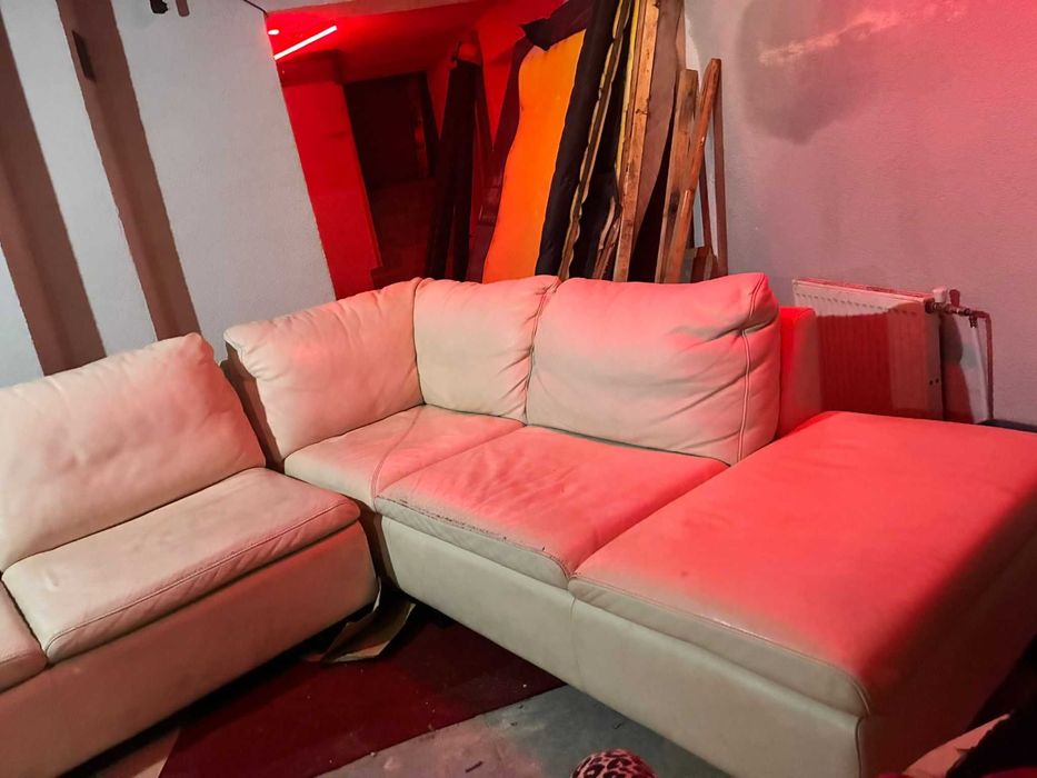 Narożnik skórzany idealny z funkcją spania sprzedam jasna skóra okazja