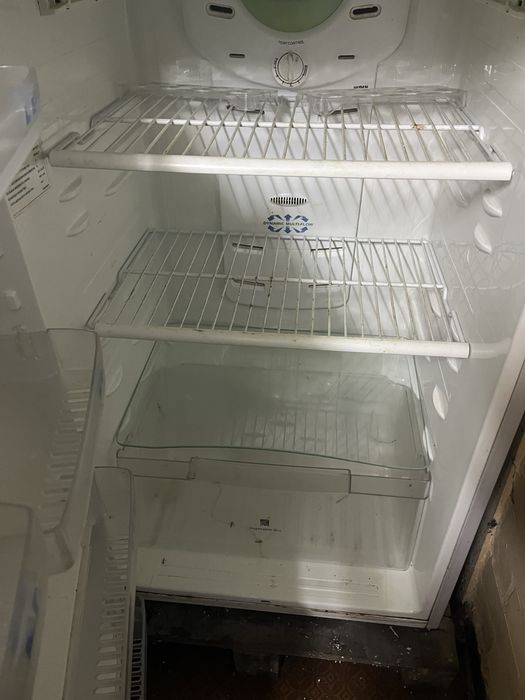 Продам двухкамерний холодильник Samsung