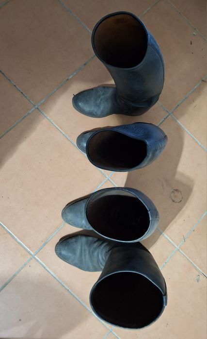Vendo os 2 pares de Botas ou 1 par de Cavalaria originais