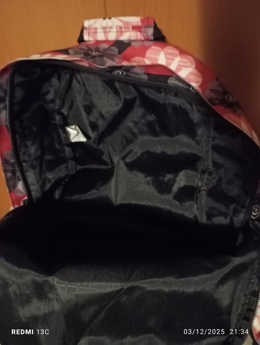 Mochila estampada com estojo
