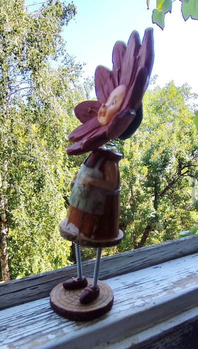 Статуетка фігурка "Квіткова дівчинка"