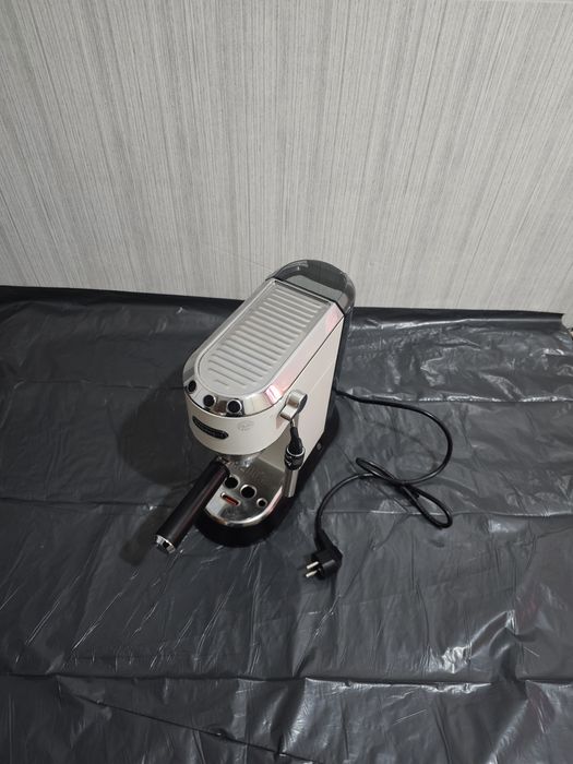 Кавоварка Delonghi EC685.B