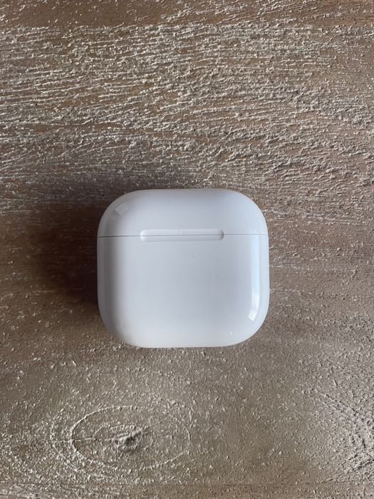 AIRPODS 4 (cancelamento de ruído)