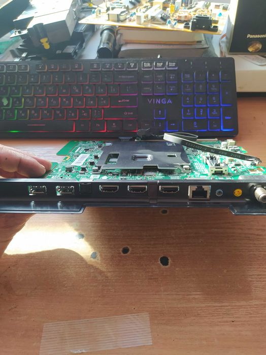 материнська плата телевізора самсунг UE55KU6459U