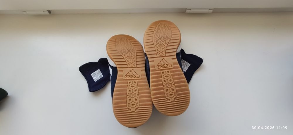 Buty piłkarskie  halówki, turf adidas r. 34