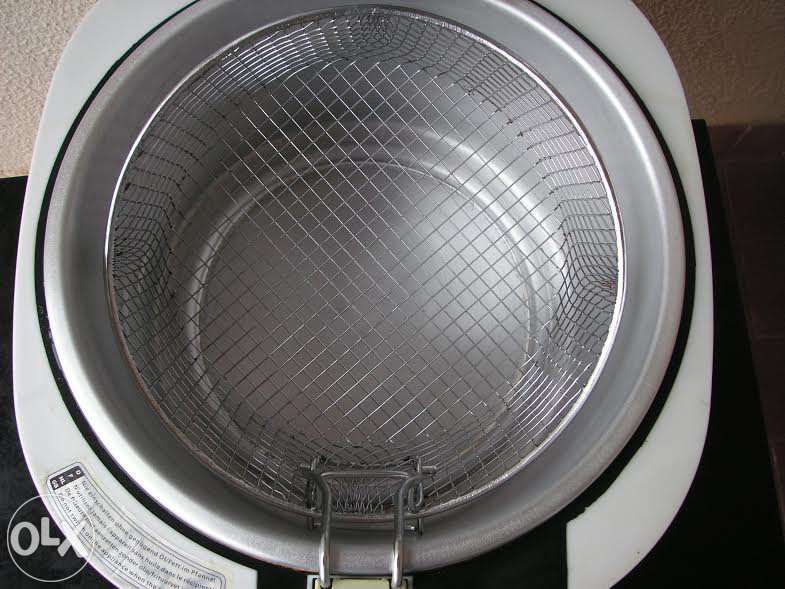 Fritadeira Eléctrica marca Tristar