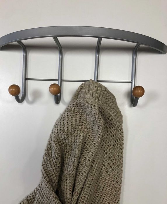 Cabide metal marca Frederico Giner