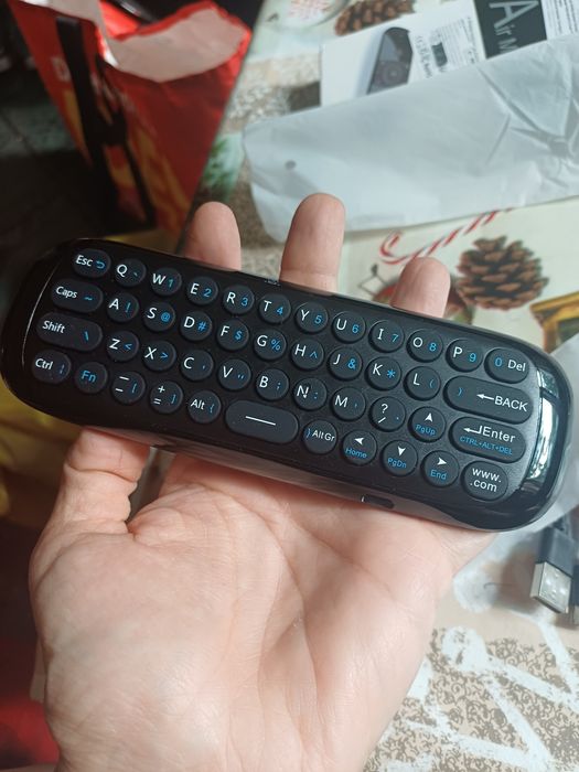 Sprzedam bezprzewodowy pilot zdalnego klawiaturą