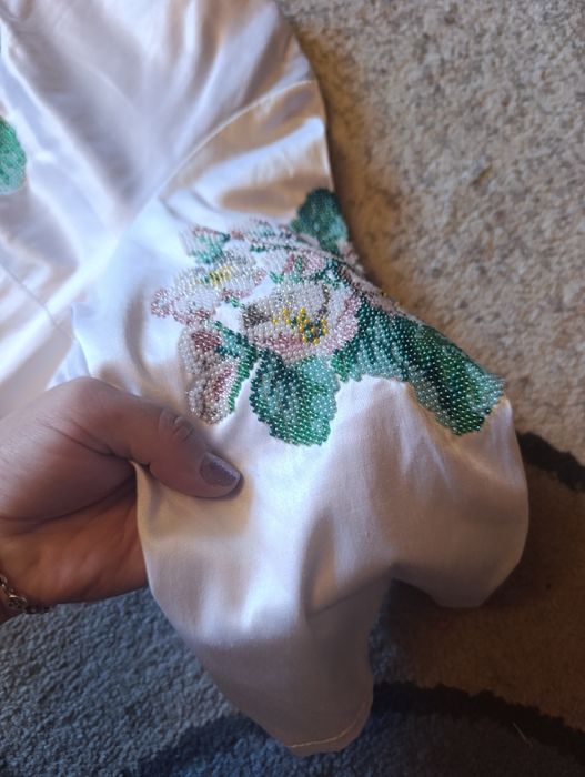 Вишите бісером плаття