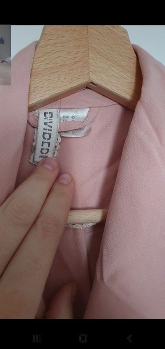 Materiałowy płaszczyk narzutka h&m