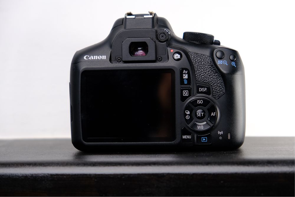 Canon EOS 1300D Kit 18-55 DCIII