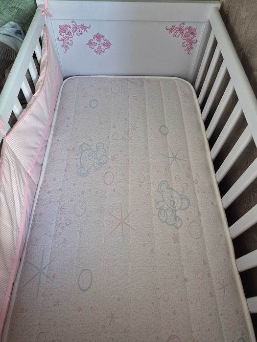 Berço de bebe com colchão