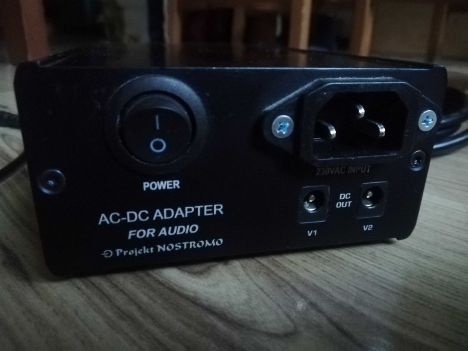 sein03 ページです Zasilacz liniowy do audio Nostromo Hades -podwójny, 2 zasilacze