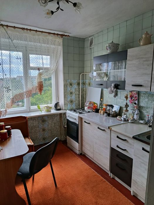 Продам 3х кімнатну квартиру, з меблями