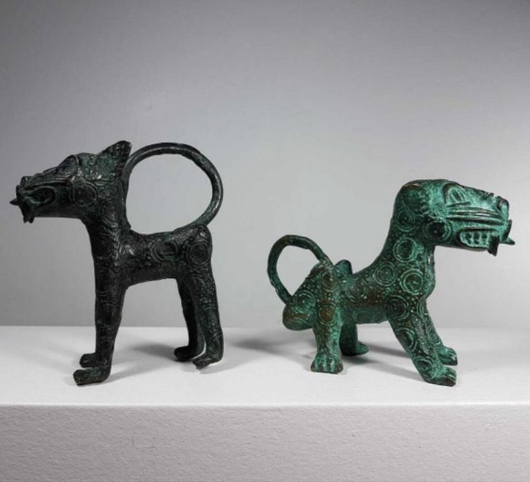 Linda dupla de leopardos-Abençoado Edo