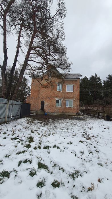 Продаж будинку 210 м кв з ремонтом в Брюховичах + земля 5 соток