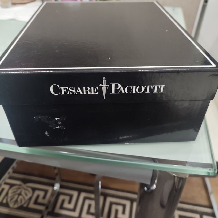 Жіночі туфлі Cesare Paciotti, Італія