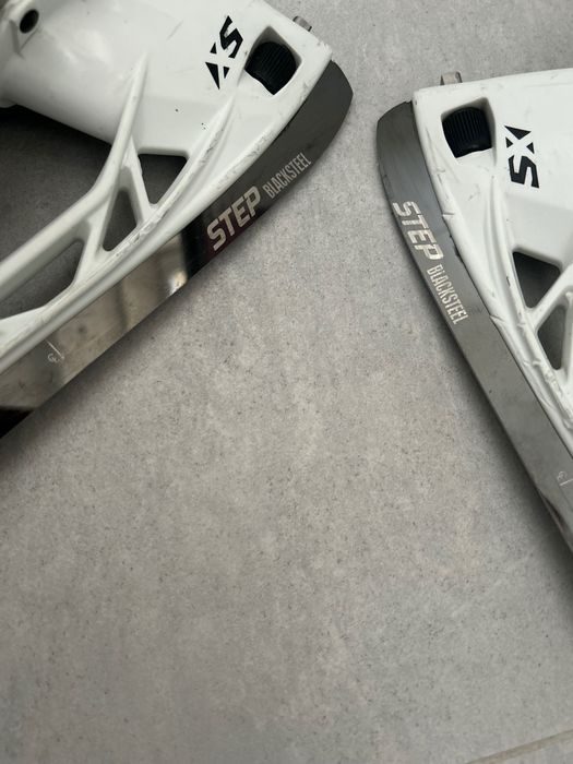 Ostrza zawodnicze do łyżew CCM STEP XS BlackSteel 271mm