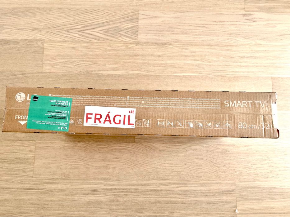 Smart TV LG em caixa selada