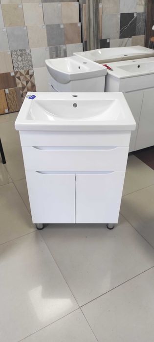 Меблі для ванни, тумба Мальта з умивальником COMO 60см в-во Славута