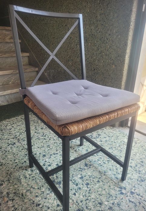 Mesa jantar com 4 cadeiras, excelente!