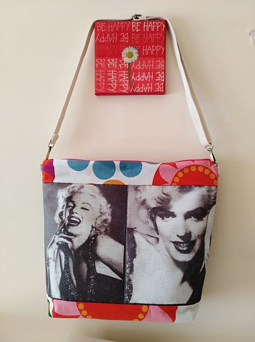 Bolsas/pochetes/malas c máscara a condizer