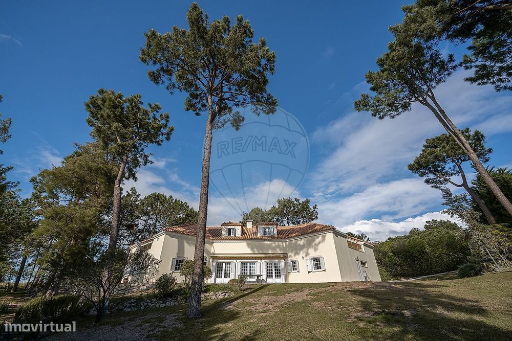 Moradia T8 para venda