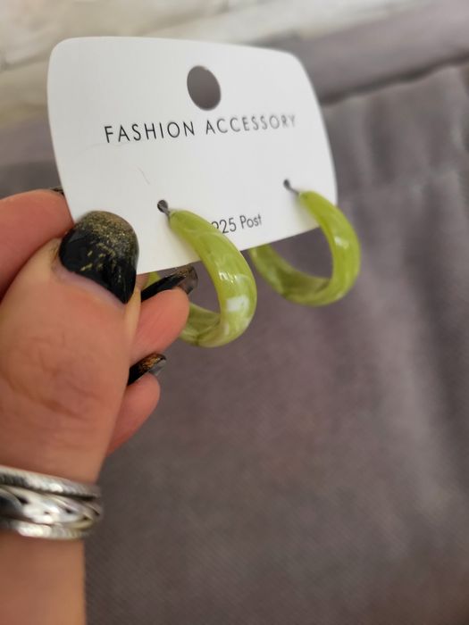 Nowe kolczyki pólkola