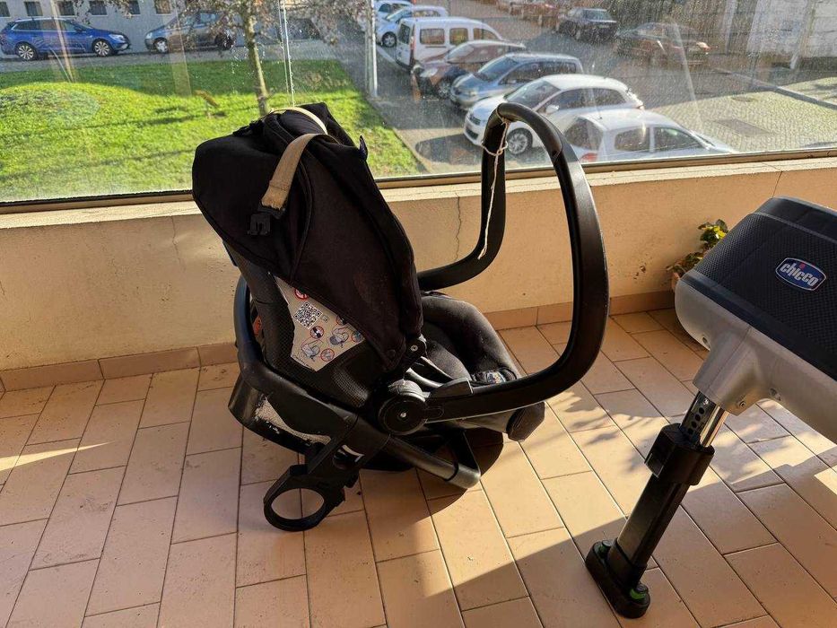Trio carrinho + ovo + alcofa + base ISOFIX - Chicco Urban
