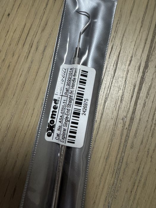 Sonda curva exomed para medicina dentaria