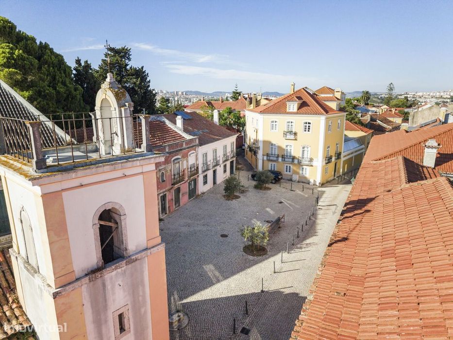 Moradia T4 + 4 com piscina, Lisboa