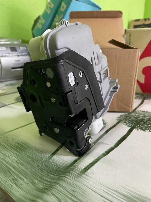 Fecho das portas NOVO Audi A4/ Q3