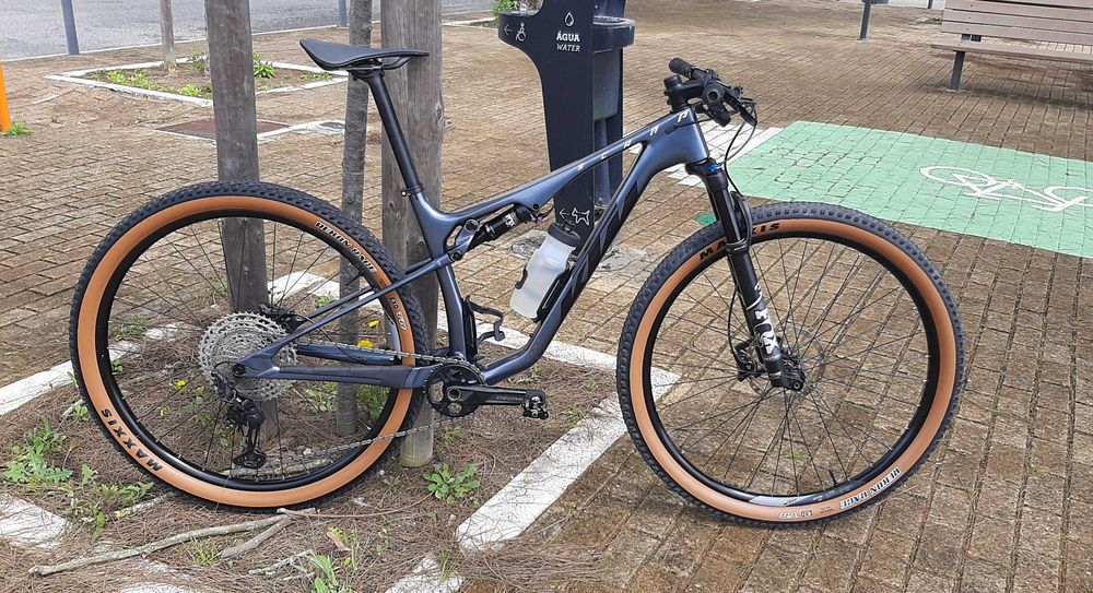 Bicicleta KTM Scarp Elite em muito bom estado