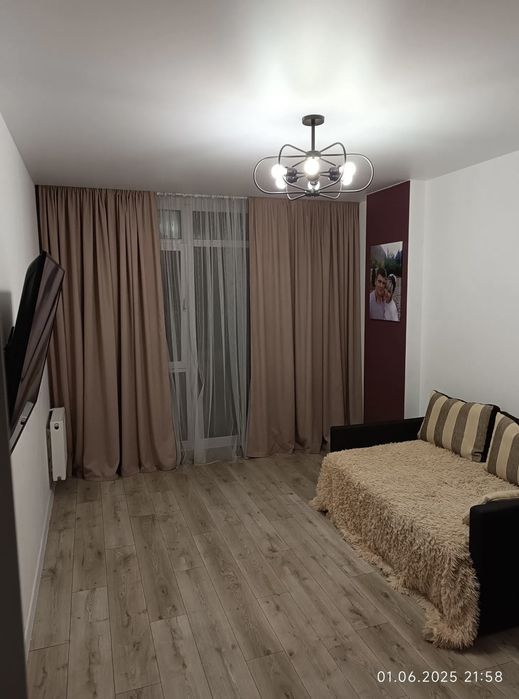 Продаж 2-кім. квартири 63.6 м2, в заселеній новобудові вул Стрийська