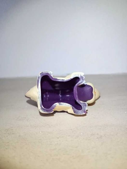 Pokémon finger puppet / brinquedo / figura pokémon Skuntank da bandai