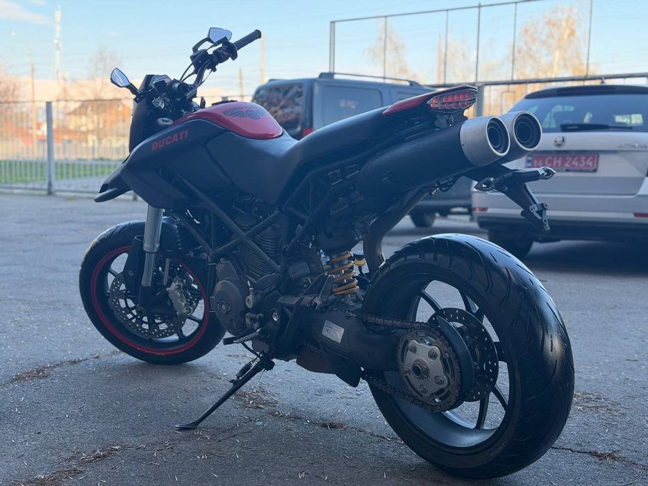 Ducati hypermotard 796