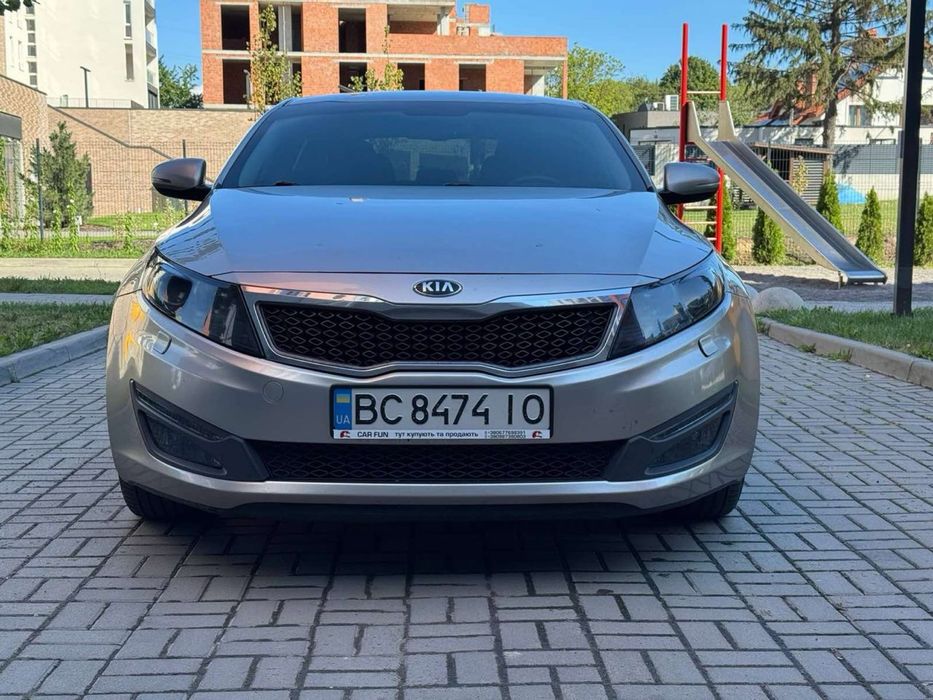 Автомобіль KIA Optima