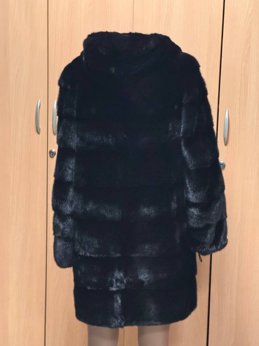 Норкова шуба у відмінному стані (розмір S)