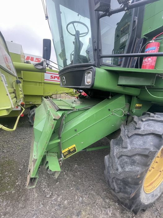 Комбайн John Deere 1055