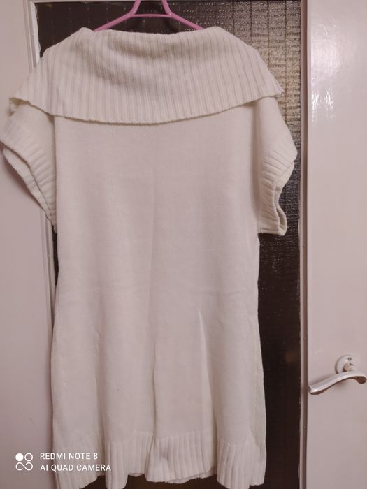 Biały ,długi sweter. Rozmiar 18