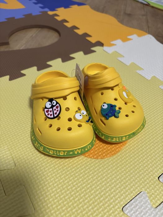 Дитячі нові крокси