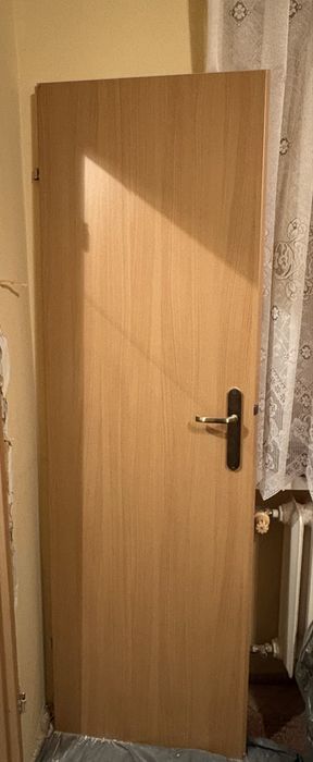 Drzwi do pokoju/ kuchni prawe