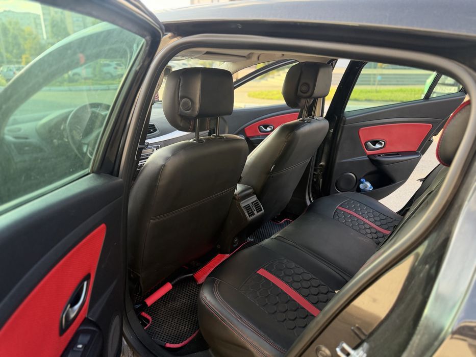 Продам автомобіль Renault Megan 3 2011 року