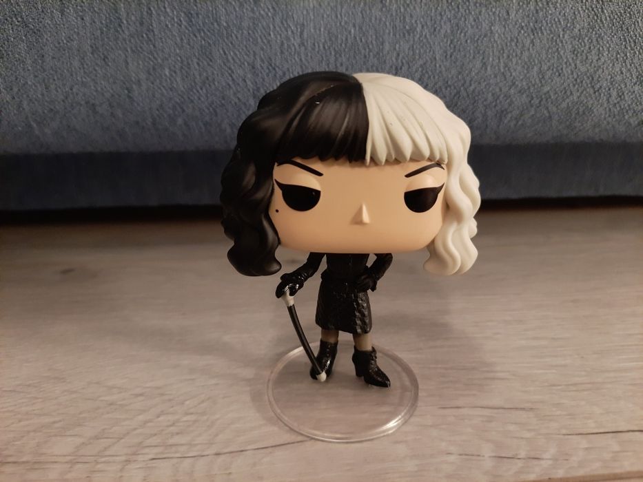 Cruella making art 1038 funko pop disney figurka