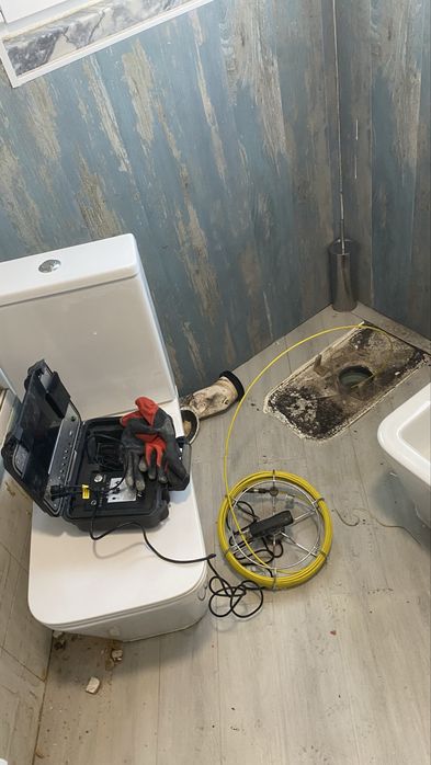 Desentupimento de Esgotos e Canalizaçoes