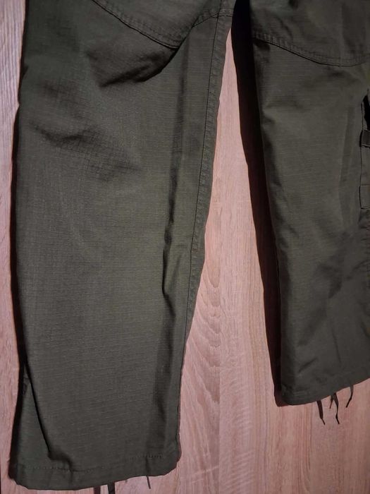 Spodnie khaki wojskowe