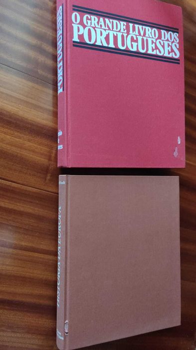 Livros antigos de tamanho grande