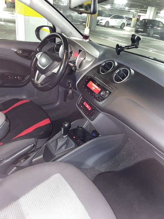 Seat Ibiza 2008 1.4 – Poucos km – Fiável e económico